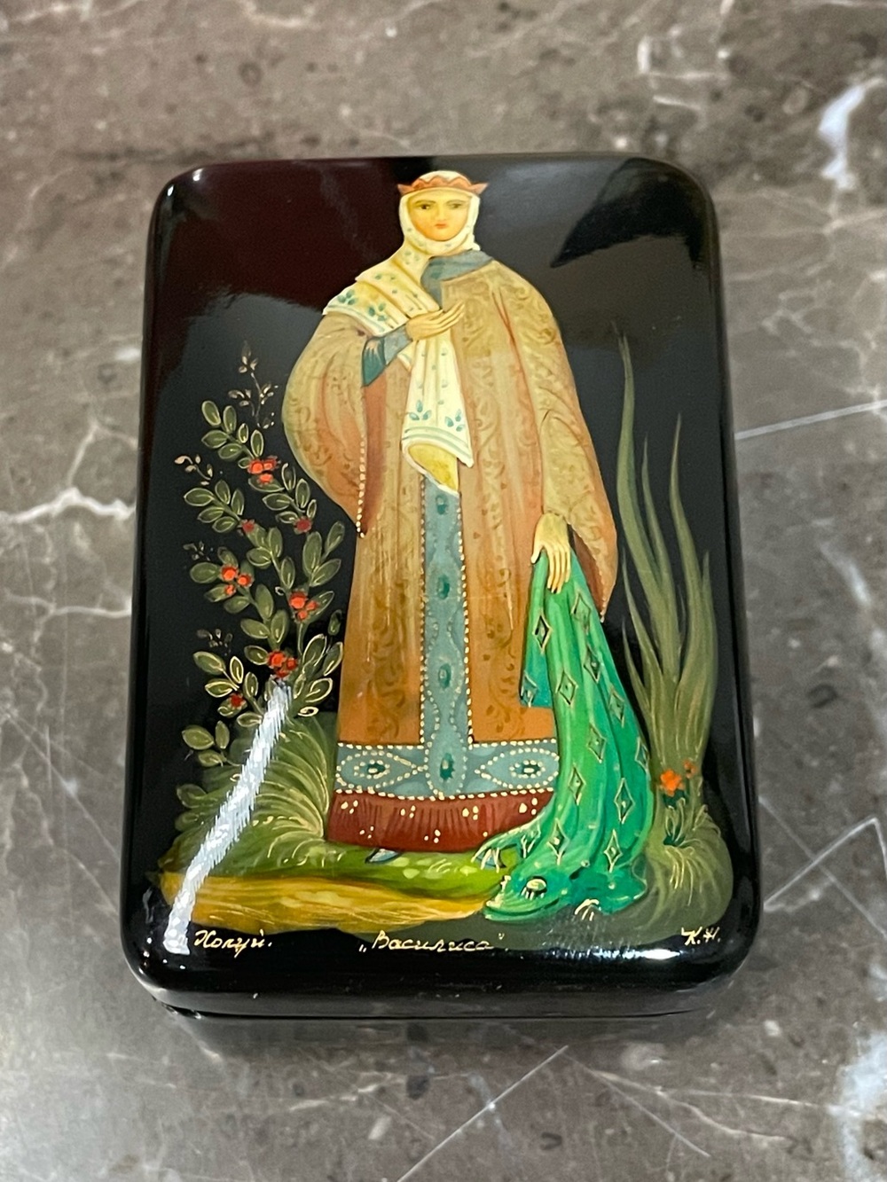 Authentic Vintage Russian Kholuy Lacquer Artist Signed High Quality Fine Art Box